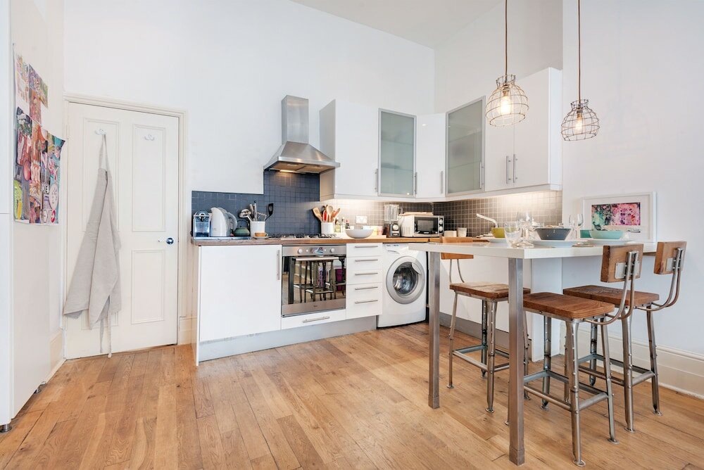 Фото Colourful West Kensington Home Close to Earls Court