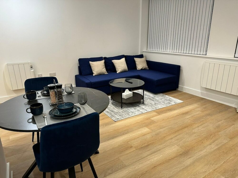 Фото 1 Bed Apartment near Old Trafford with Free car park