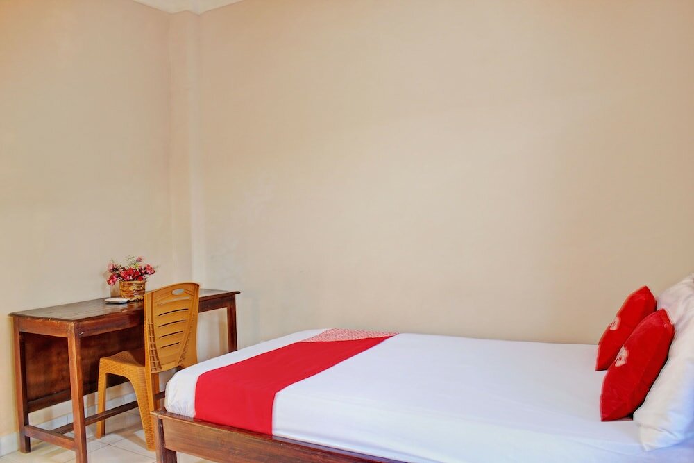 Фото Oyo 92961 Amor Kost