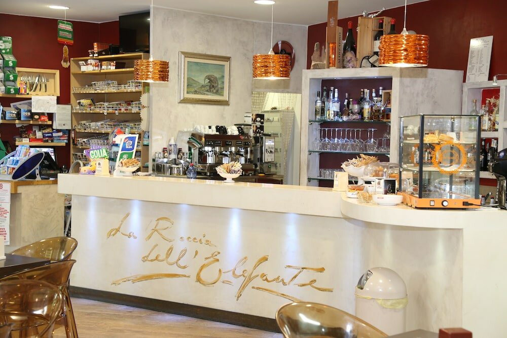 Фото B&b La Roccia dell'Elefante