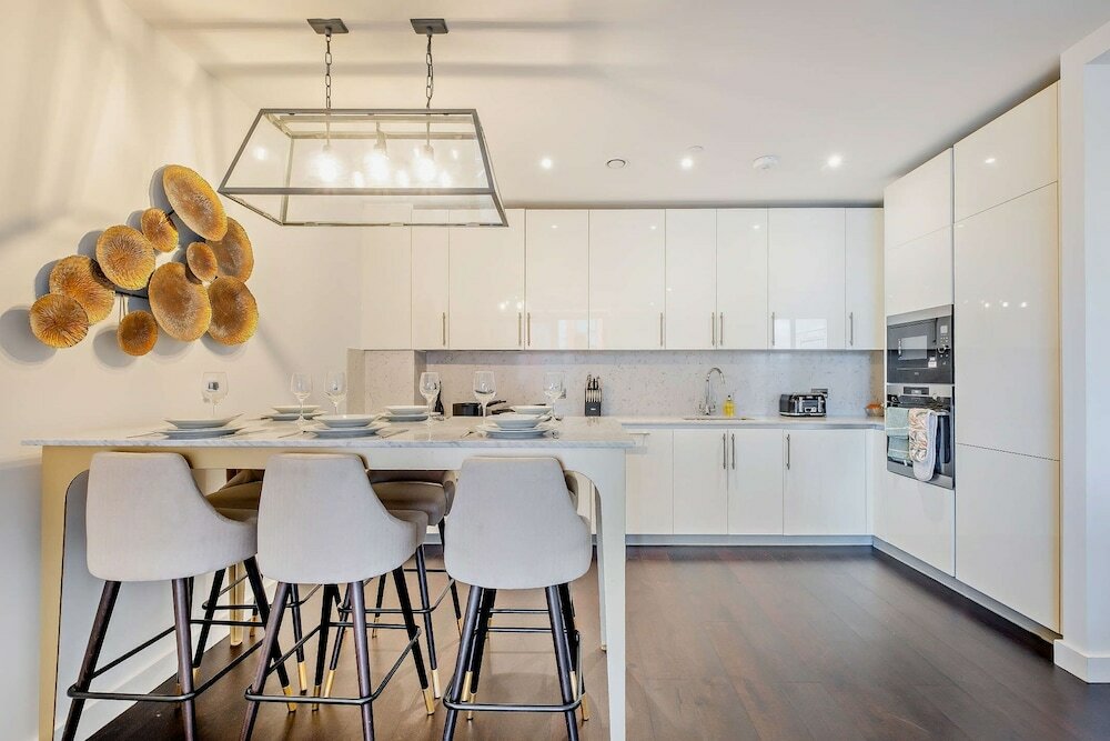 Фото Thornes House Apartments