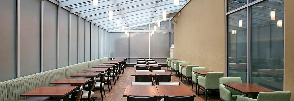 Фото Holiday Inn Manhattan 6th Ave Chelsea by IHG