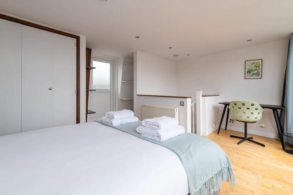 Фото Stylish Kings-cross Maisonette