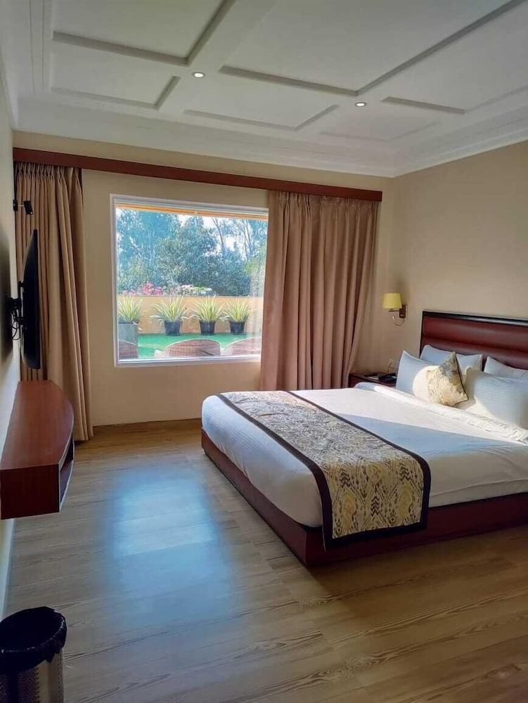 Фото The Lalita Grand