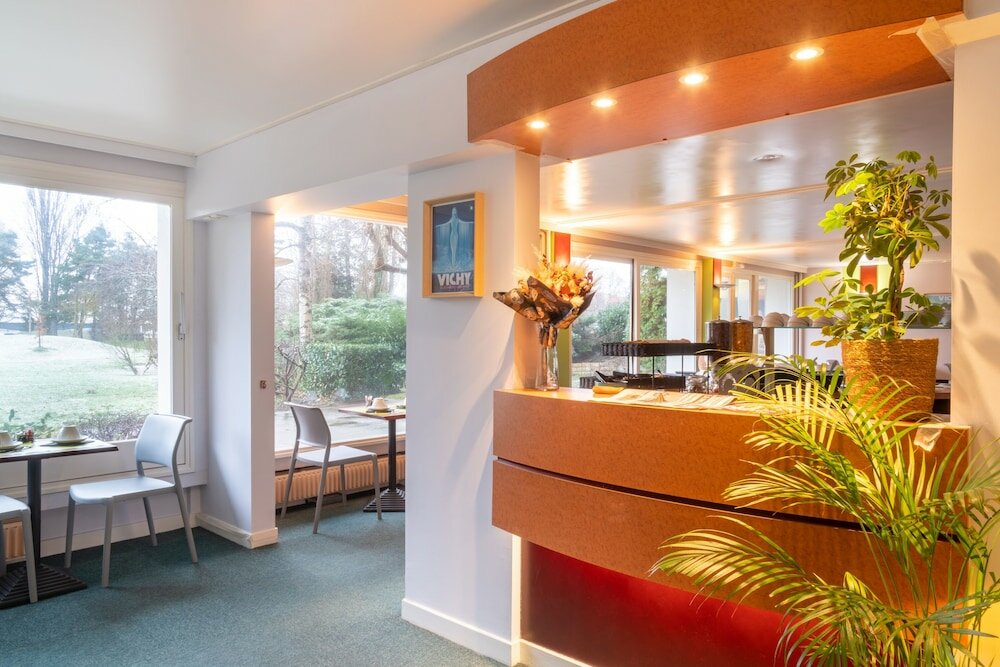 Фото Brit Hotel Le Parc Vichy