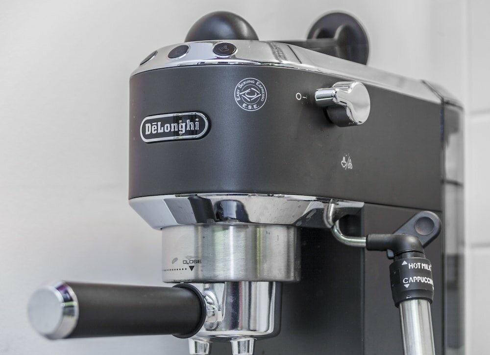 Фото Point West Apartments Gloucester Road