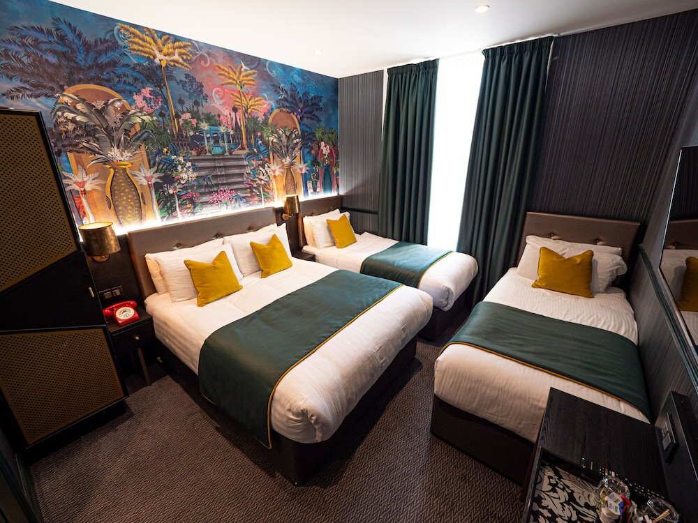 Фото отеля 2