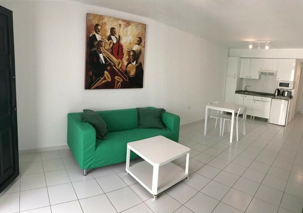 Фото Apartamentos Erika - Adults Only