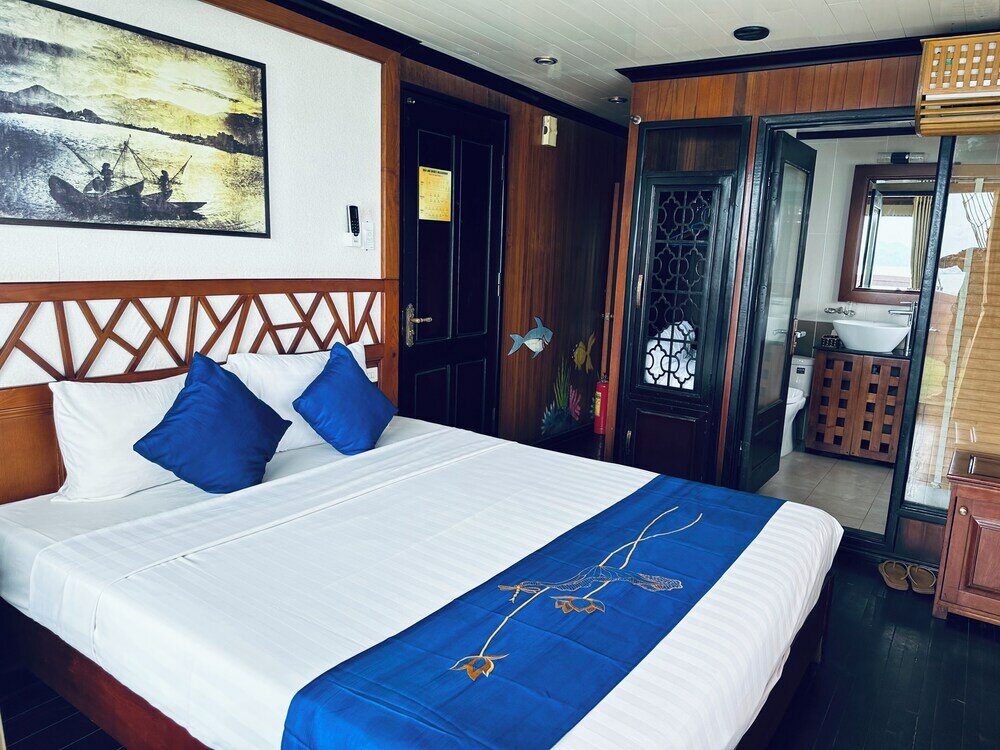 Фото Halong Marina Bay Cruise