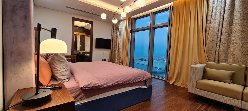 Фото Waterfront Hotel Apartment