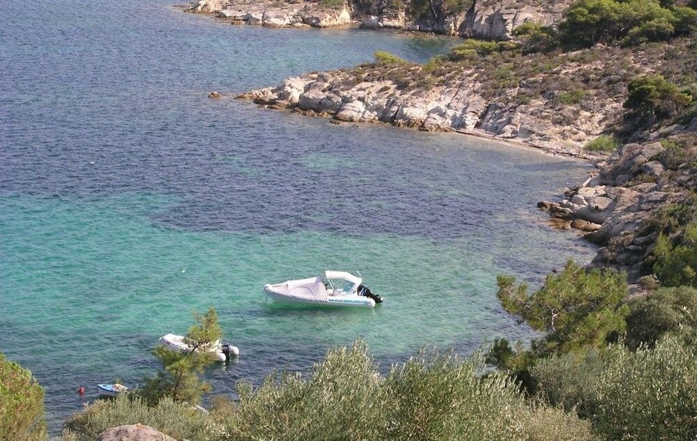 Фото Beachfront house with amazing sea view