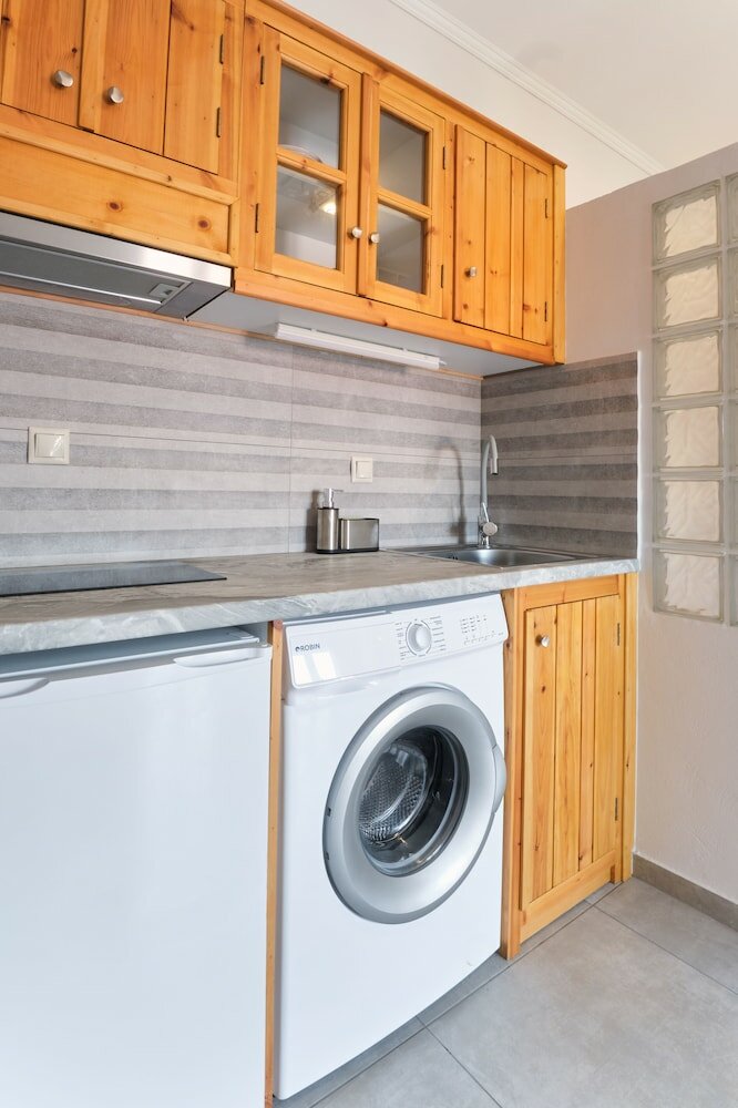 Фото Eressian Lodgings Apartments