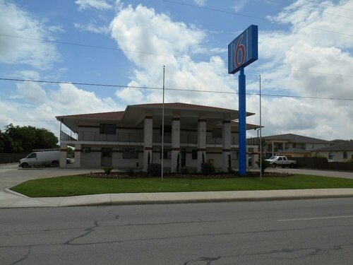 Гостиница Motel 6 San Antonio, Tx - South Ww White Rd в Сан-Антонио