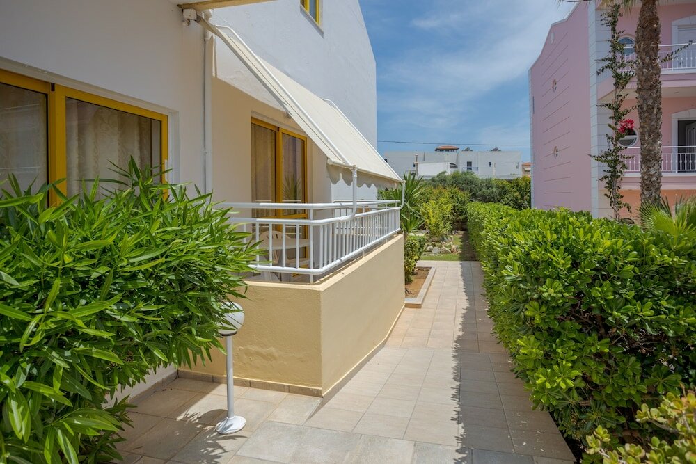 Фото Отель Cosmi Apartments