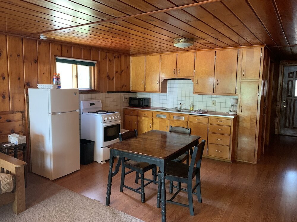 Фото Gresham Shores - Hungry Bear