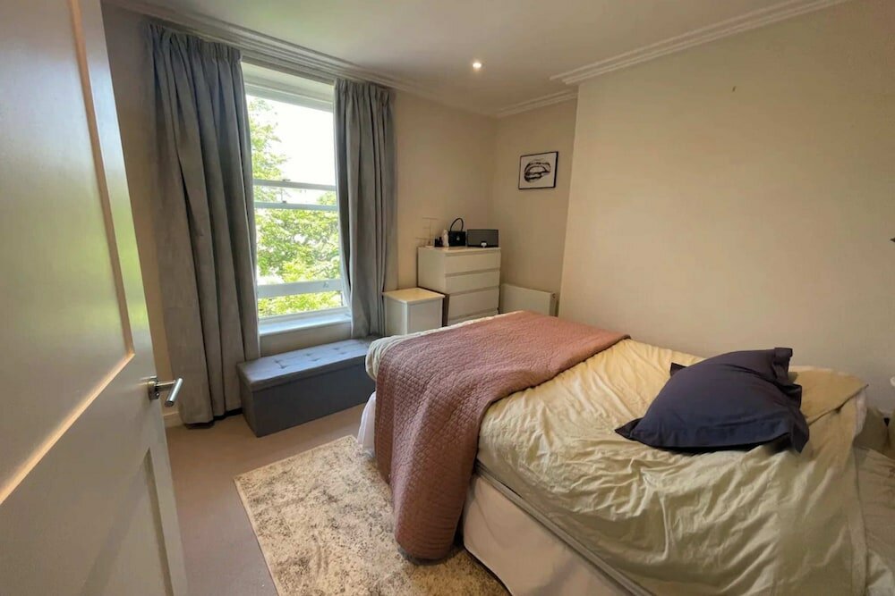 Фото Elegant & Relaxing 1bd Flat - Balham