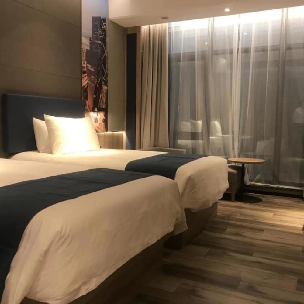 Фото Naive S Hotel