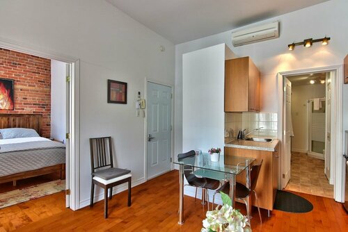 Апартаменты Apartment & Studio в Монреале