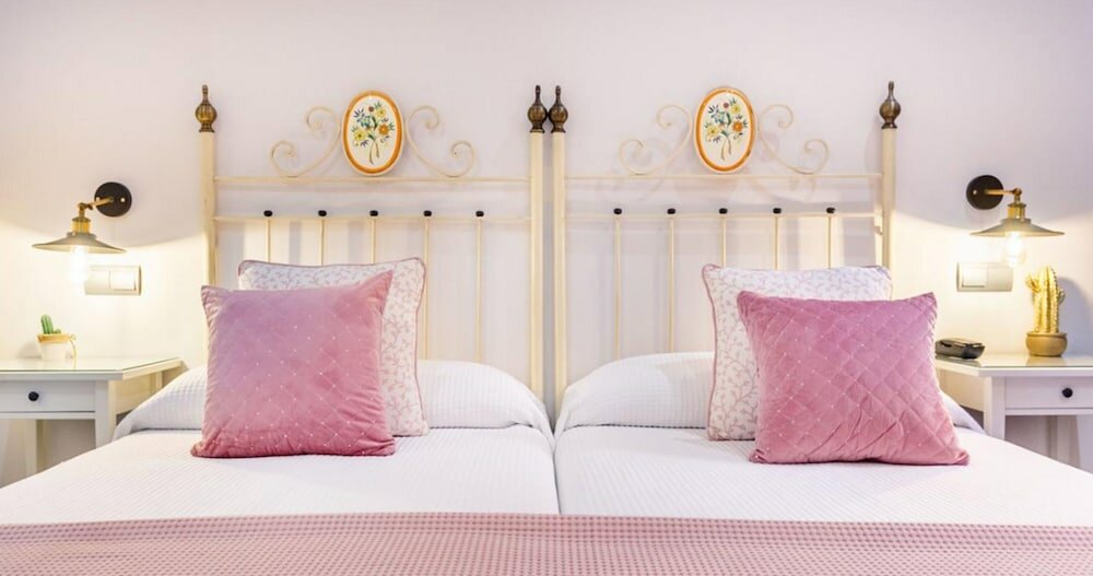 Фото Hotel Patio de la Alameda