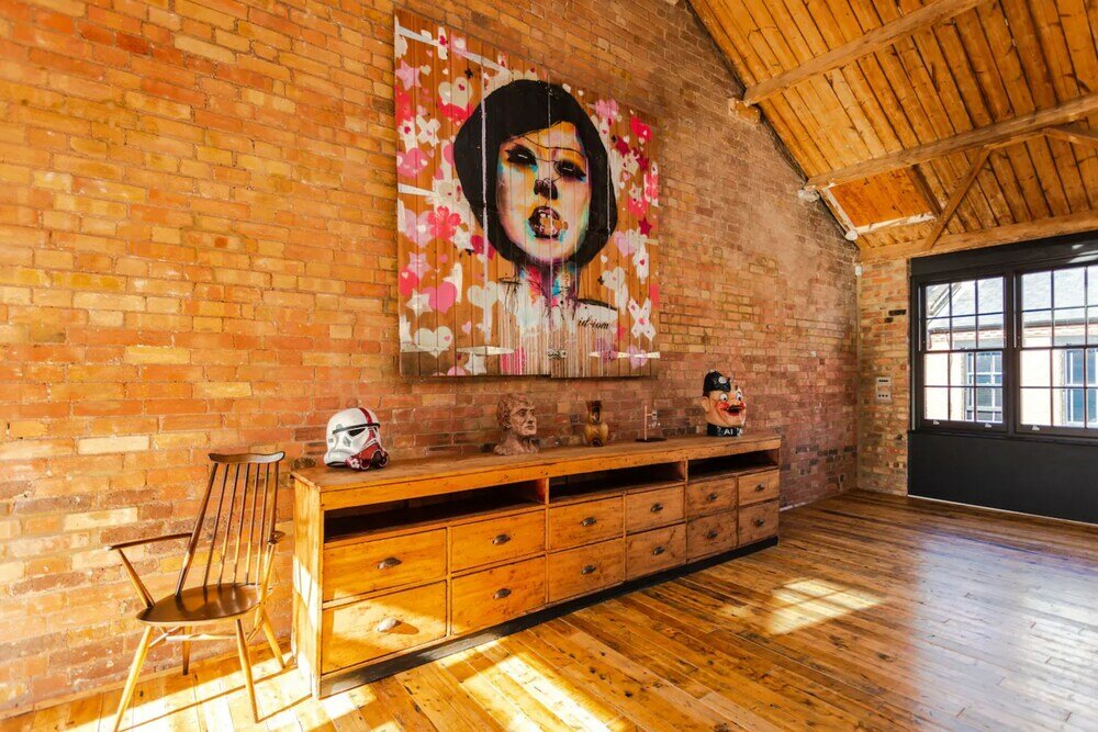 Фото Spectacularly Unique 4 Bedroom House in Bethnal Green