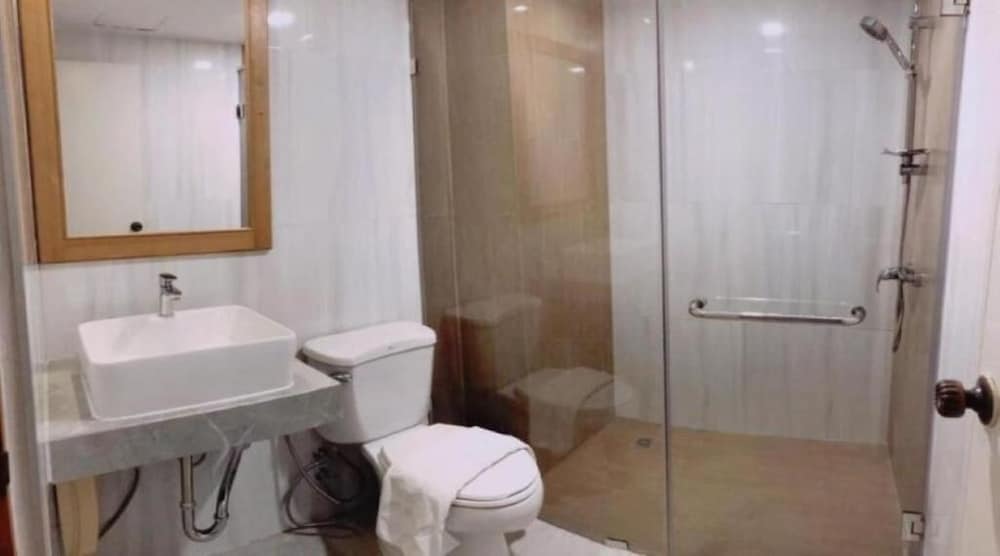 Фото Shagwell Mansions Pattaya