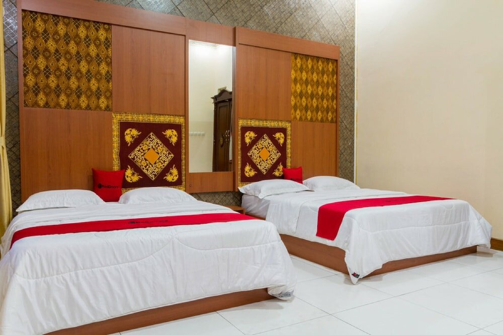 Фото RedDoorz @ Pataruman Garut