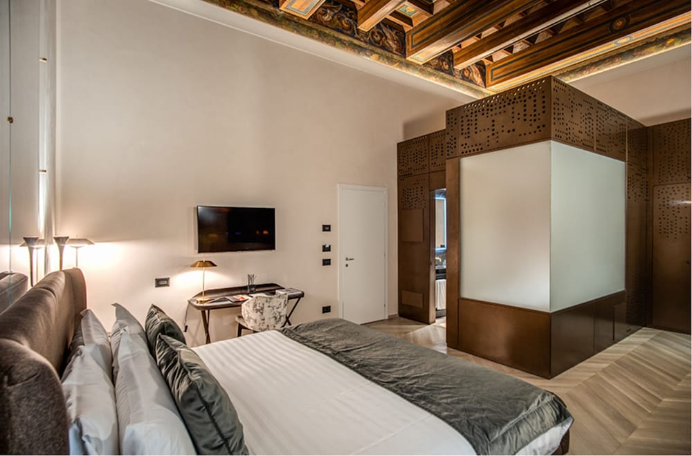 Фото Martius Private Suites Hotel