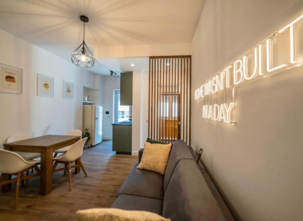 Фото Appartamento moderno a Roma Italia