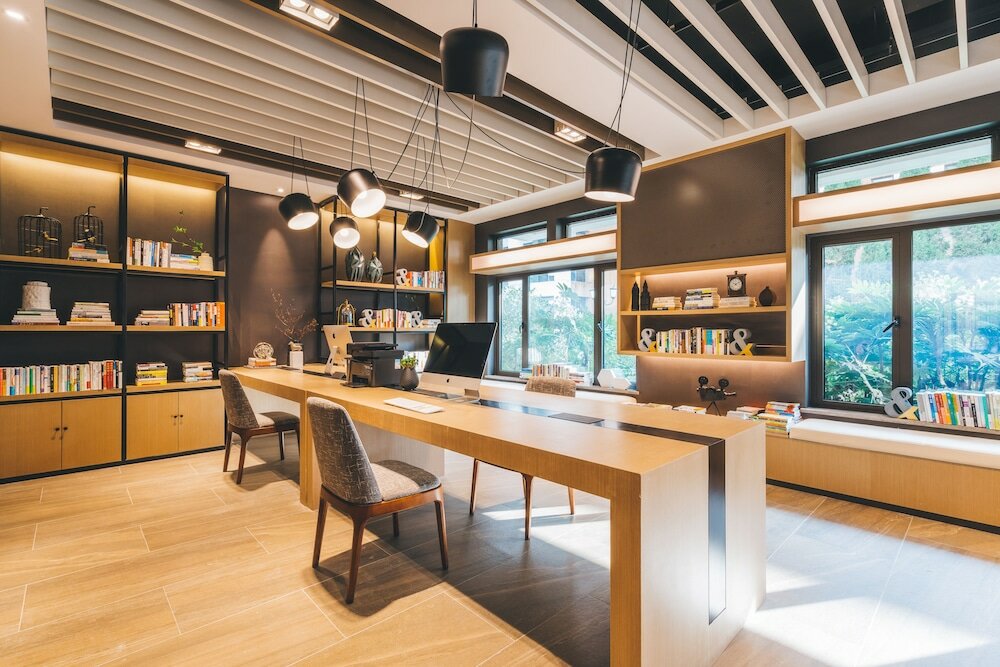 Фото Atour Hotel Dufu's Thatched Cottage Chengdu