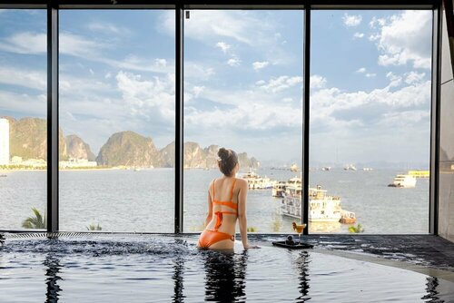 Гостиница Muong Thanh Grand Bai Chay Hotel в Халонге
