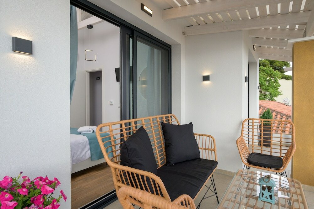 Фото Luxury maisonettes Vrachos with pool