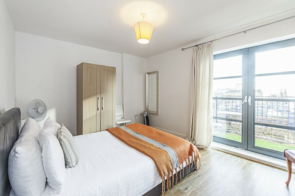 Фото Splendid 3 Bedroom Apartment Marina View