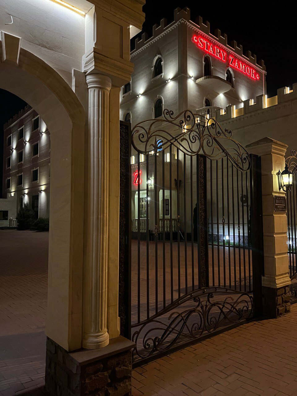 Фото отеля 1