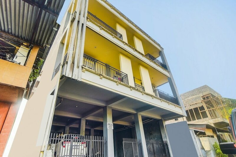 Гостиница Oyo 91755 Priska Kost Dan Homestay в Манадо