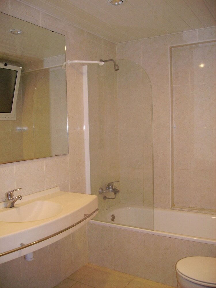 Фото Apartamentos Goya-68