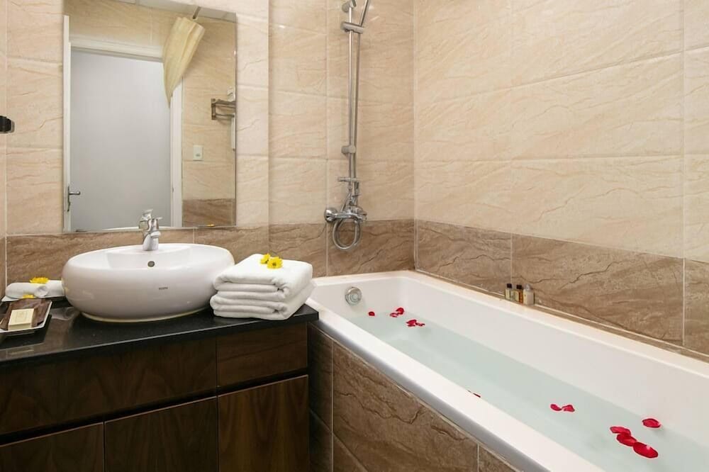 Фото Poonsa Duy Tan Hotel & Serviced Apartment