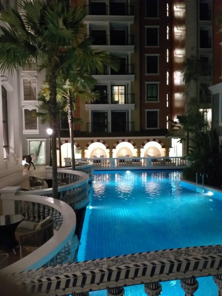 Фото Espana Condo Pattaya by Jc