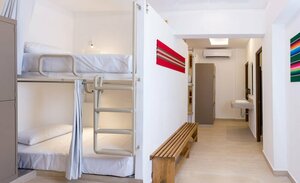 Хостел Nomads Party Hostel