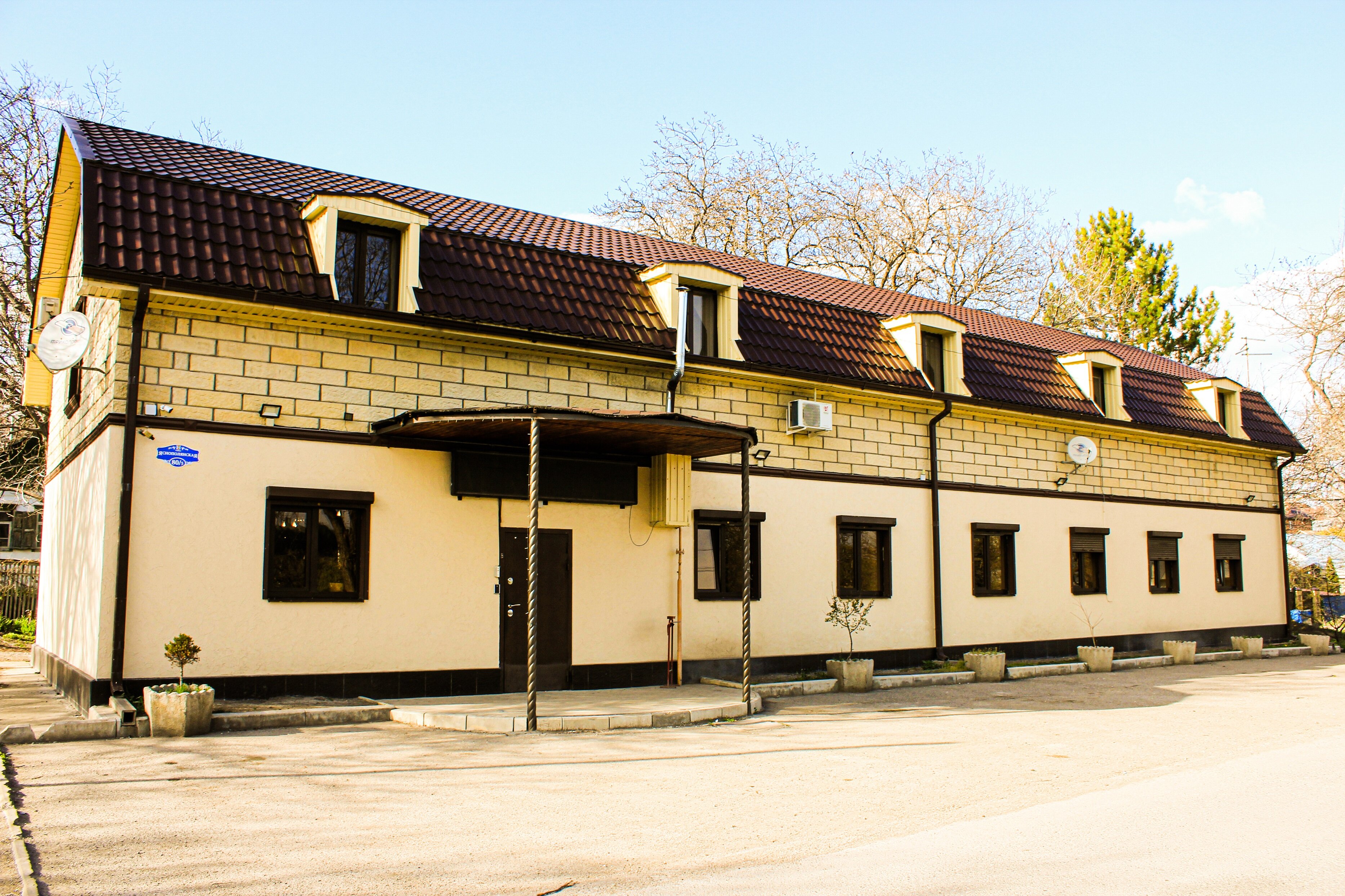 Фото отеля 1