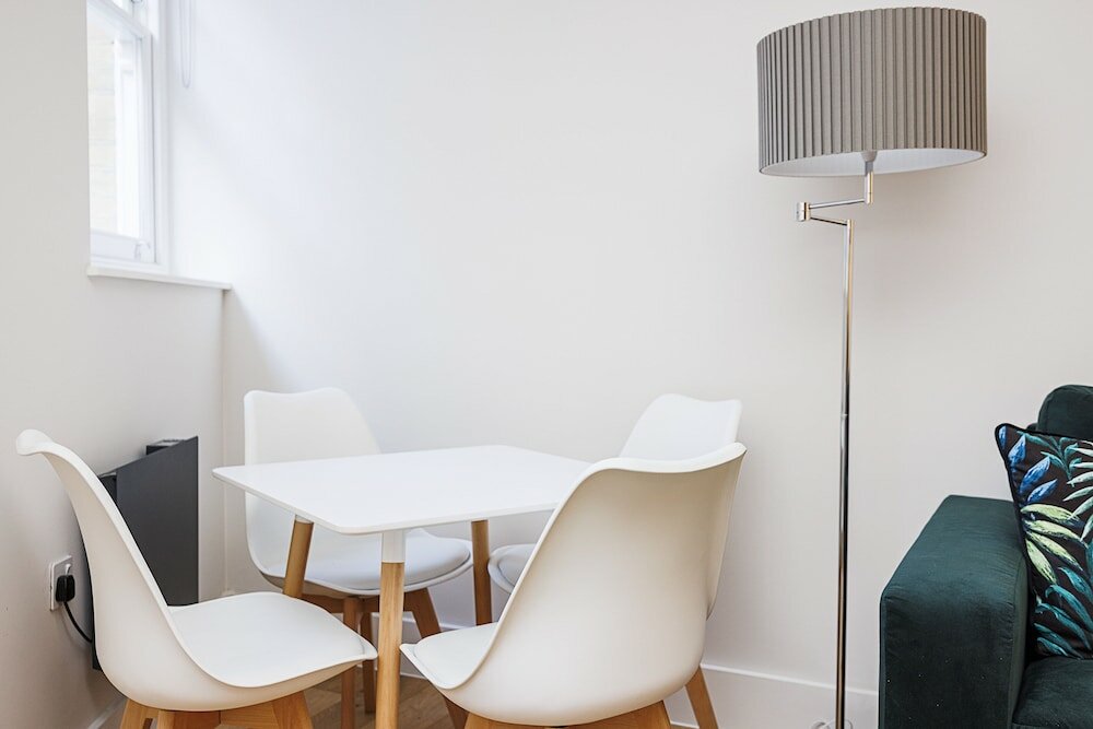 Фото Luxurious Apartments in London, Sk