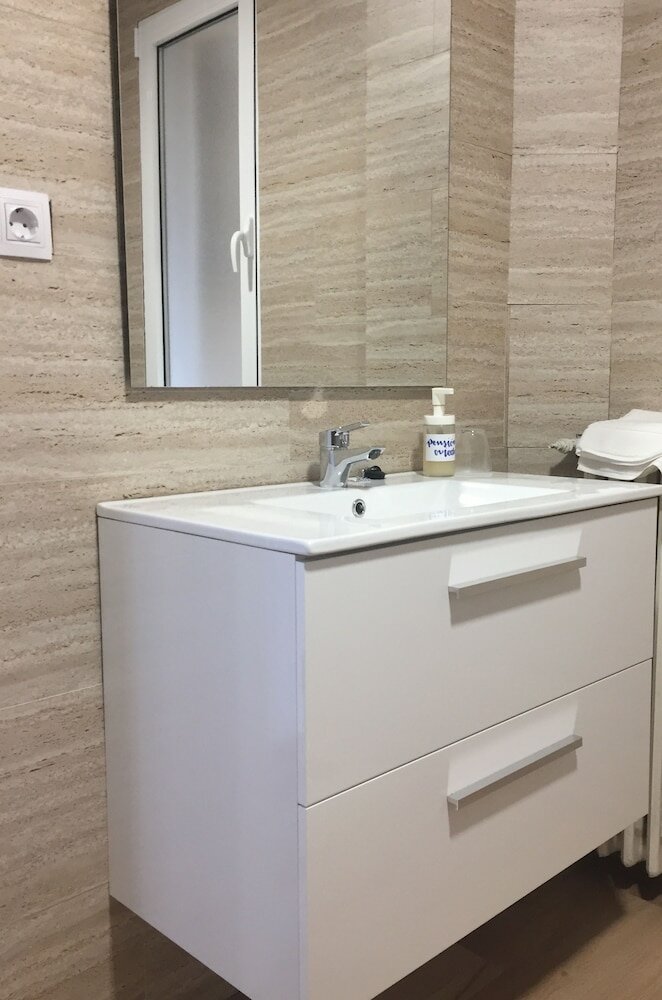 Фото Pension Oviedo