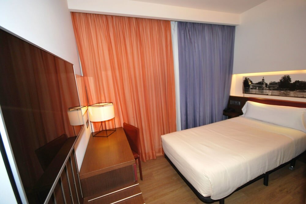 Фото Voco Madrid – Retiro