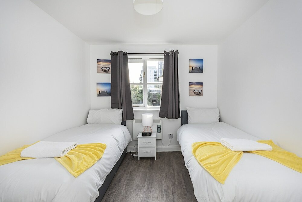 Фото Modern 2 Bedroom Lewisham Apartment