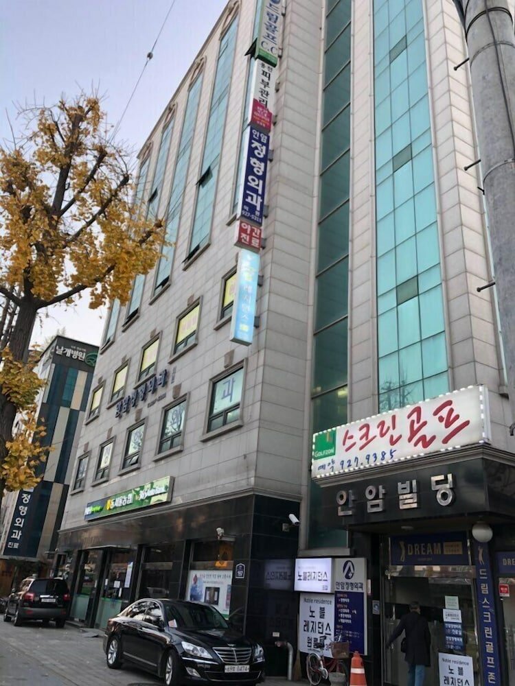 Фото отеля 1