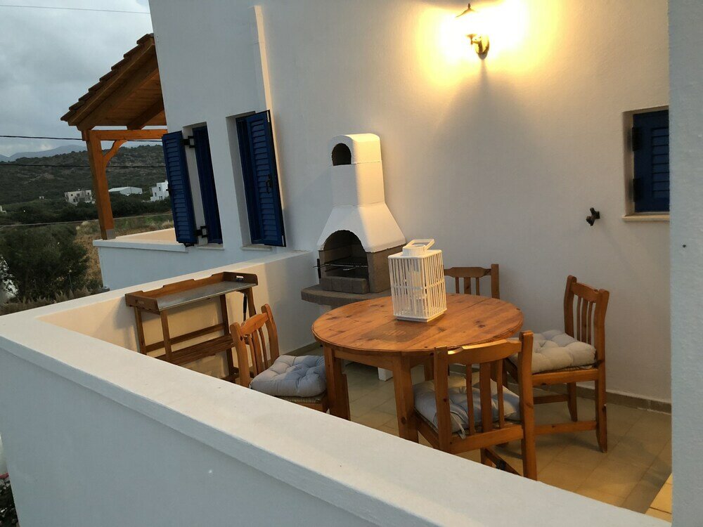 Фото Aphrodite and Apollo Apartments