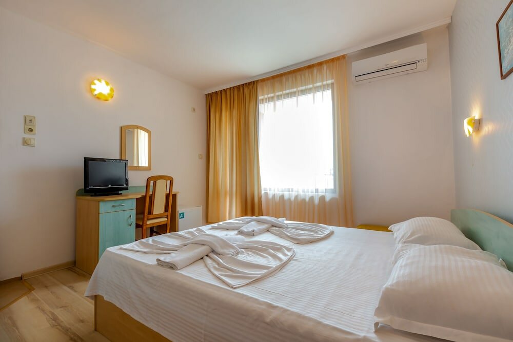 Фото Standard Double Room in Dafinka Guest House