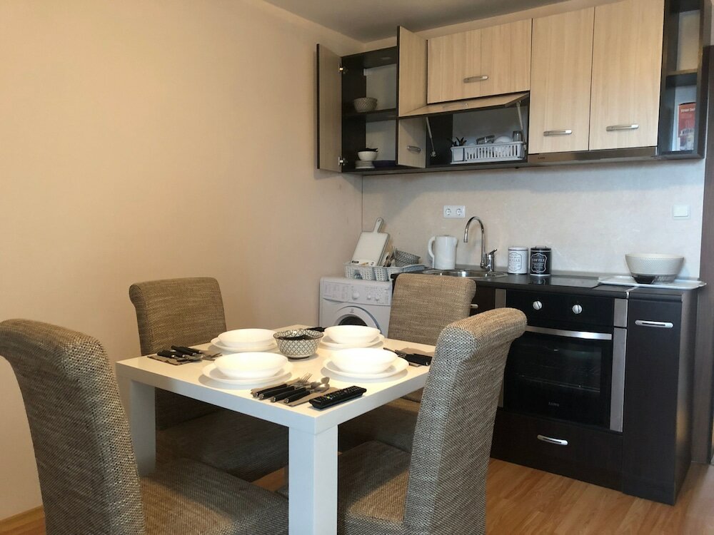 Фото Palace Deluxe Hotel