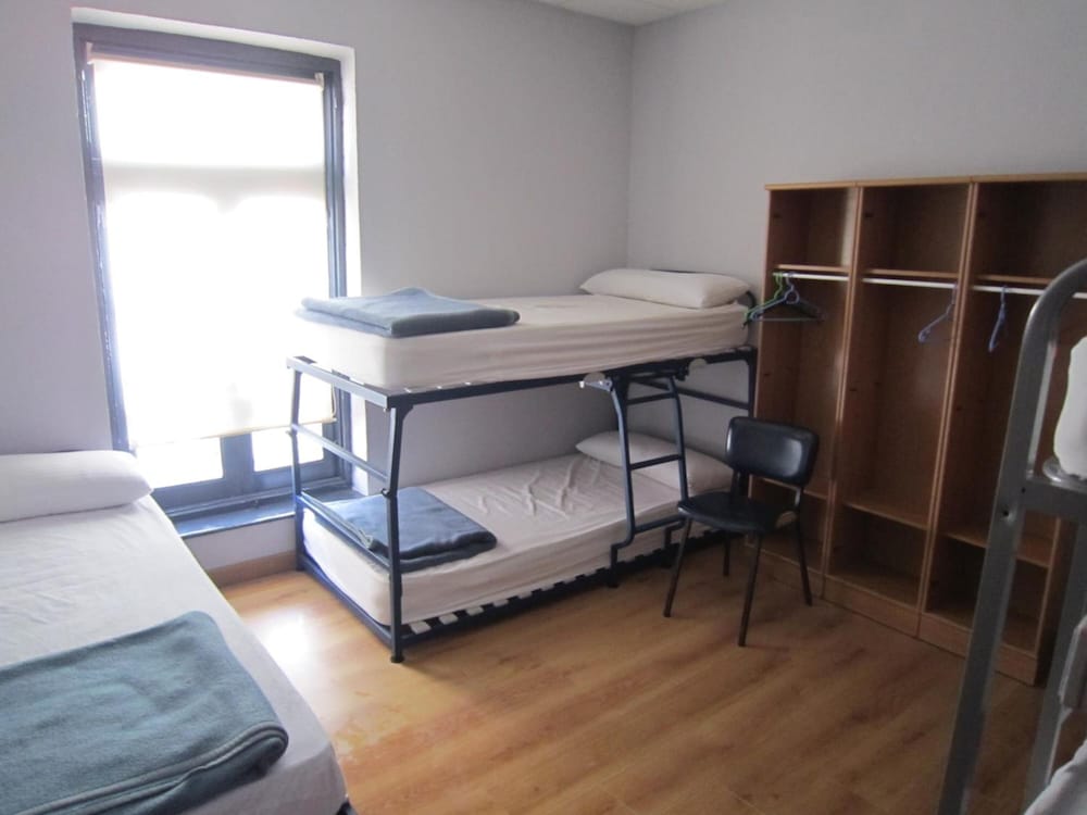 Фото Albergue La Estación - Hostel