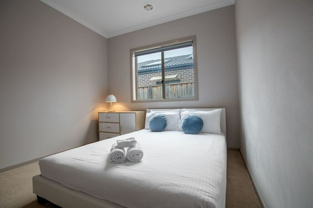 Фото Gorgeous 4br Home in Point Cook