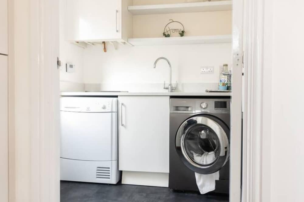 Фото 4 Bed-House Sleep 10-Parking-HotTub-Wifi